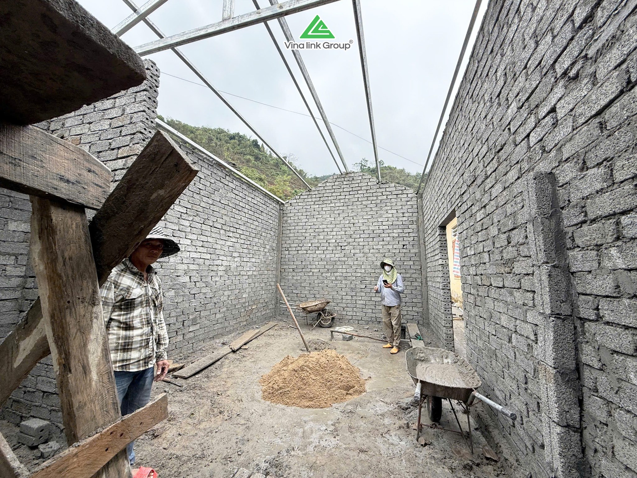 Bếp ăn Chăm Puông đang dần hoàn thiện, dự kiến khánh thành vào tháng 3/2025 bep-an-cho-em