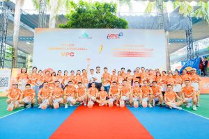 Các đội thuộc Vinalink Group Pickeball Club giao lưu trong ngày ra mắt.